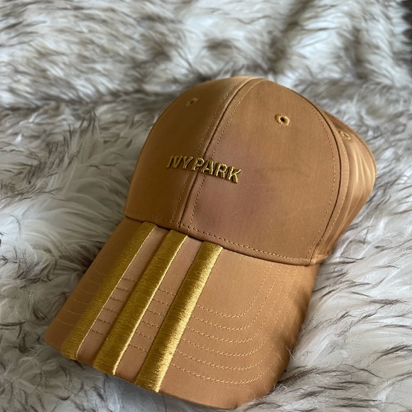 Ivy park cap - Picture 2 of 4
